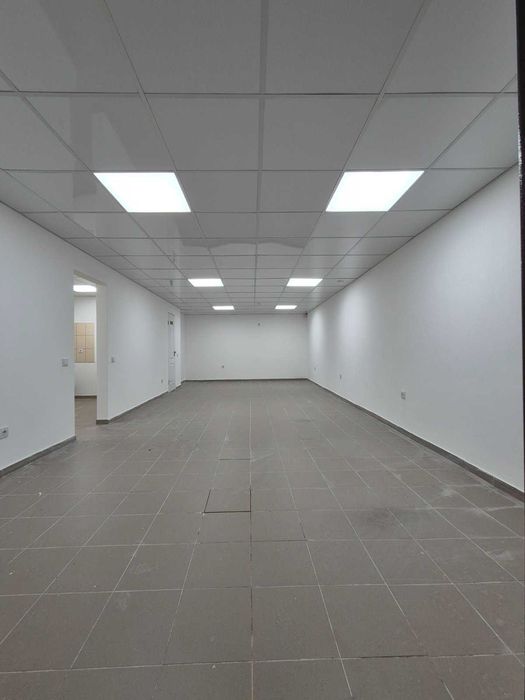 Здається в оренду в районі Каскаду приміщення!