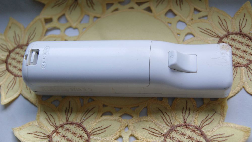ACCESSORY white remote TV ninfegndo