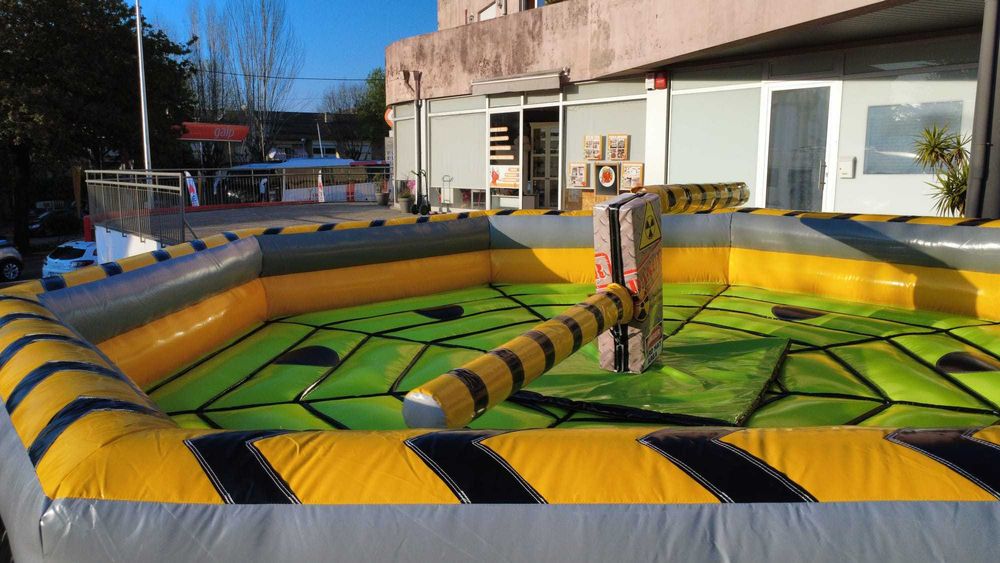 Aluguer - Insuflável - VARREDORA MECÂNICA