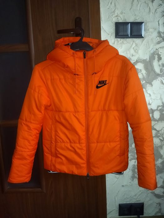 Oryginalna kurtka damska Nike