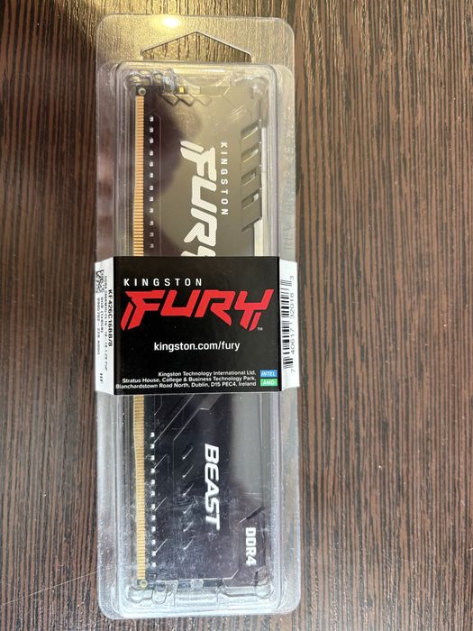 Опертивна пам‘ять Kingston FURY DDR4 8Gb (запакована).