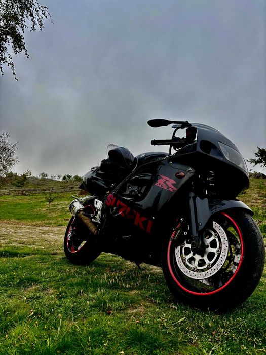 Suzuki gsxr 600 srad