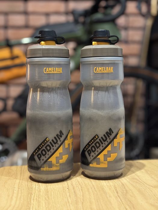 2x bidon rowerowy z izolacją CamelBak Podium Insulated Dirt 620ml