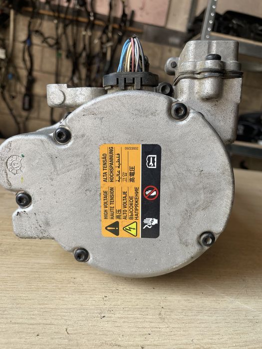 Компрессор кондиционера Chevrole Bolt LT 2018