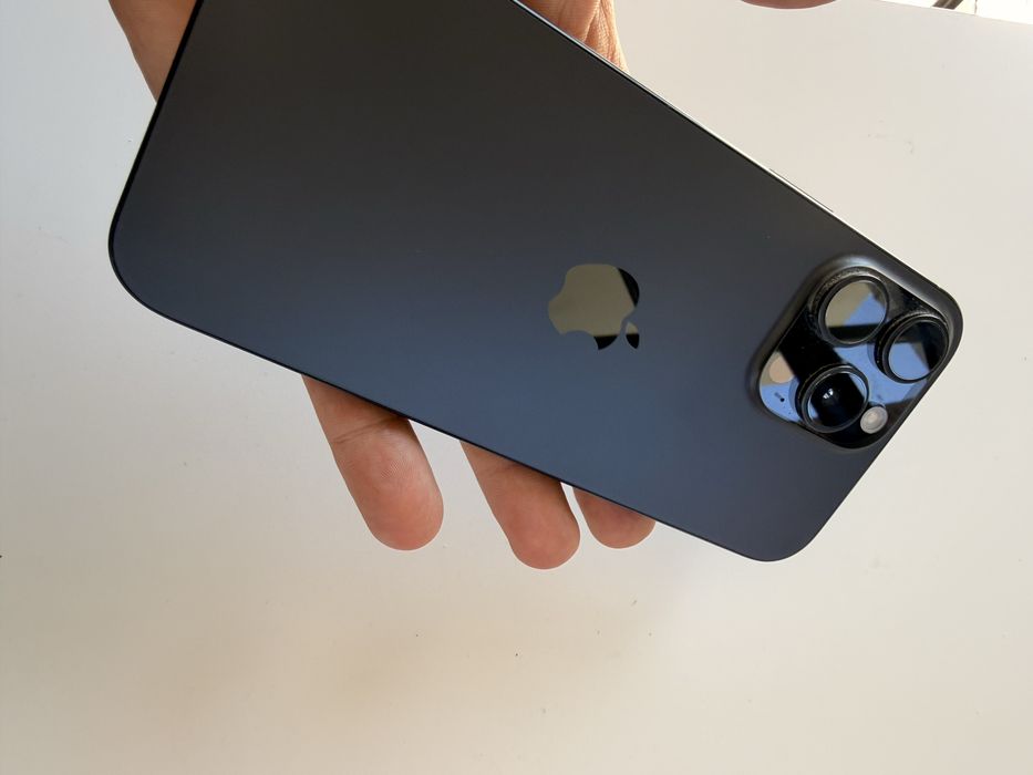 iPhone 16 Pro Max 256GB — Preto