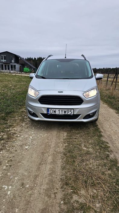 Ford Tourneo Courier Fv23%. Pierwszy właściciel. Stan bardzo dobry. Serwisowany w ASO.