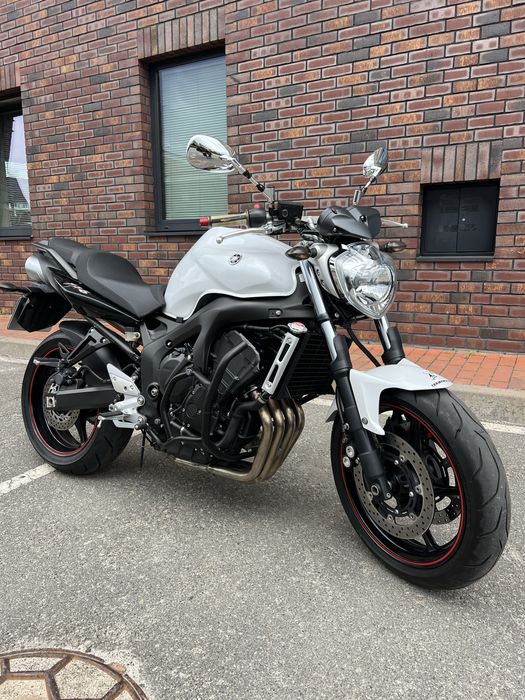 Продам мотоцикл в гарному стані Yamaha fz6 Fazer  повністю все обслужине