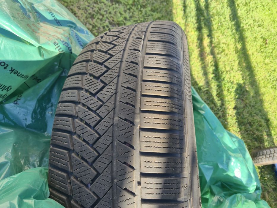 Opony zimowe Continental 235/60/18, używane