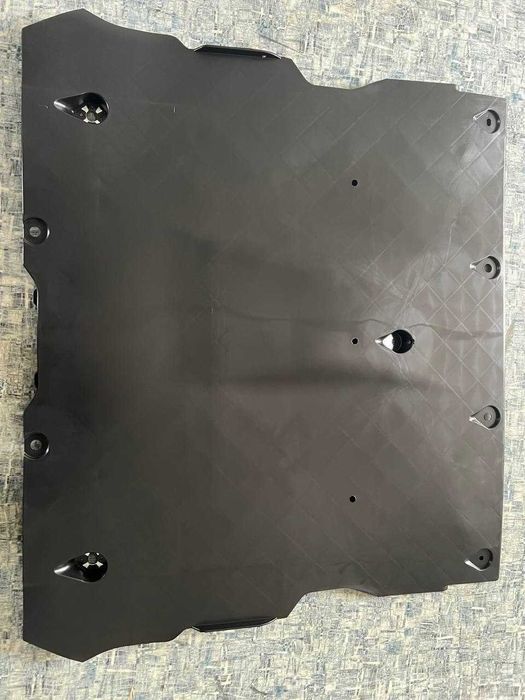 Захист переднього підрамника Tesla Model 3/Y