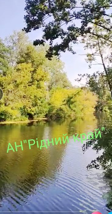 Дешево продається капітальна 2 пов. цегляна дача з ділянкою .