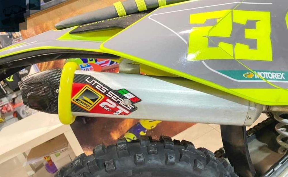 Vendo Husqvarna 300tpi