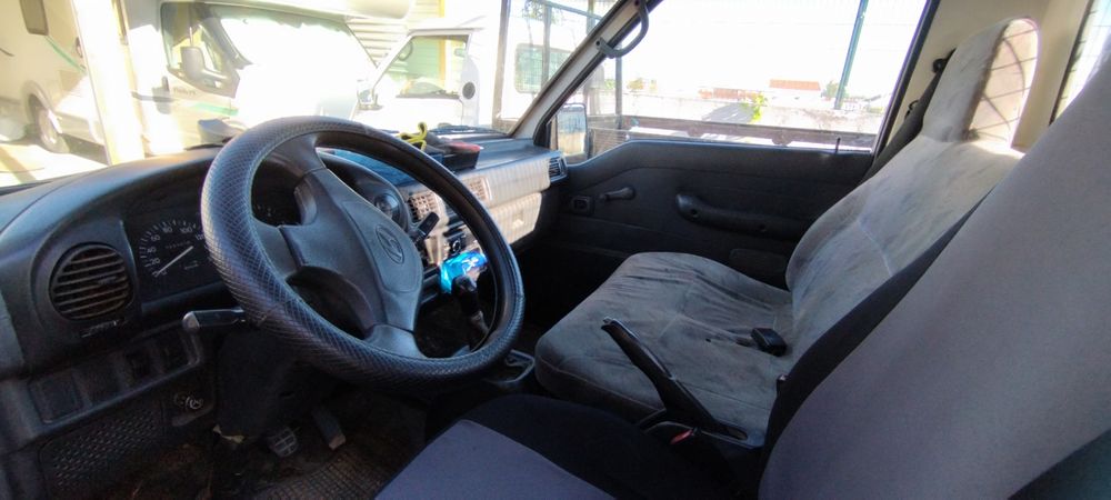 2 Hyundai H100. Vendo uma delas.