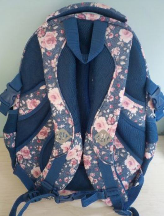 Plecak szkolny w kwiaty