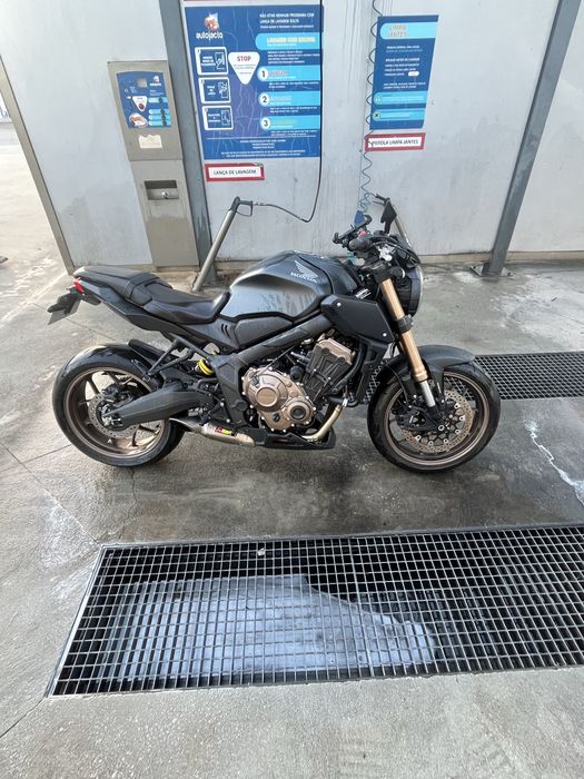 Mota Honda CB650R 2023 (35Kw) Carta A2