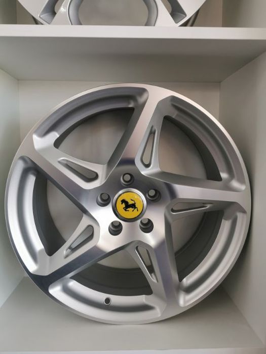 Jantes River R4 18 x 8 et 42 5x112 Cinza Matte