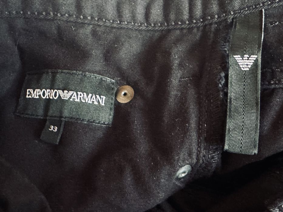 Emporio Armani 33  Spodnie czarne Regular Fit