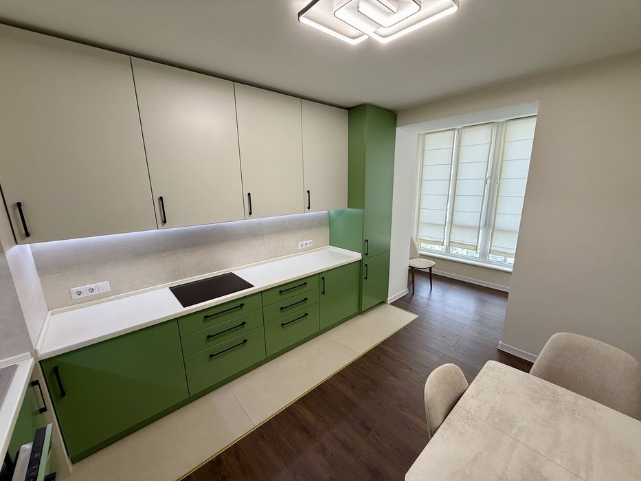 Трехкомнатная квартира с ремонтом в ЖК Леваневский.