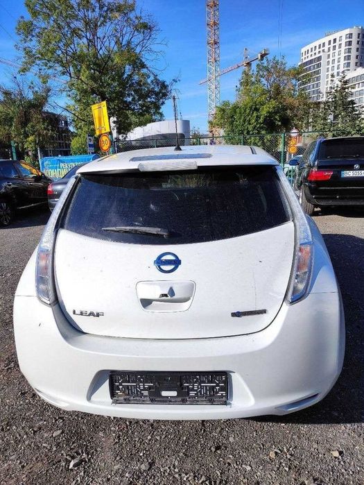 Nissan leaf  24 кВт