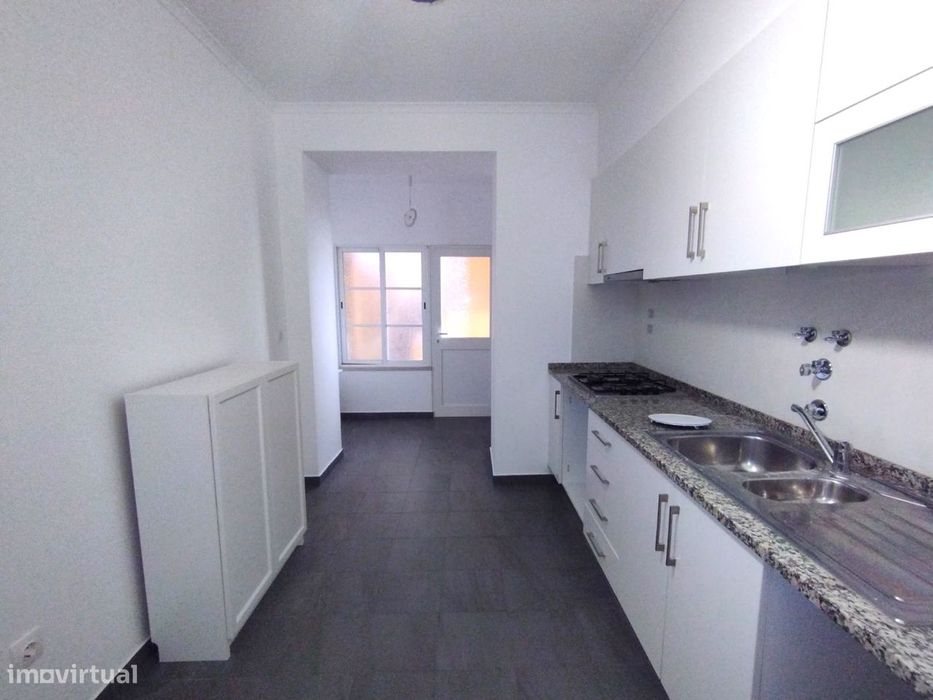 Apartamento T3 Remodelado no Centro de Torres Vedras