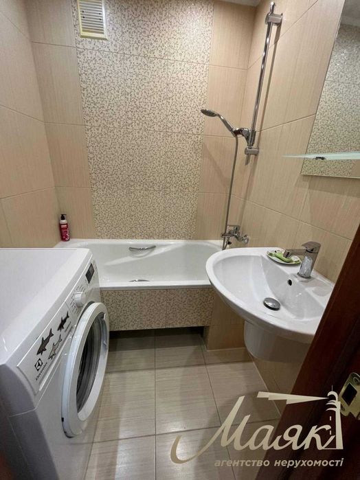 продам 2-к.кв.6/9,пр.Преображенський,25,зуп.Школа