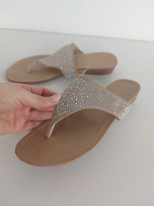 Buty damskie klapki w rozmiarze 36