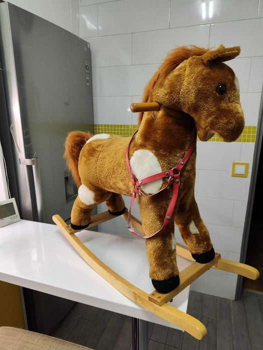 Cavalo de balanço para criança C/novo