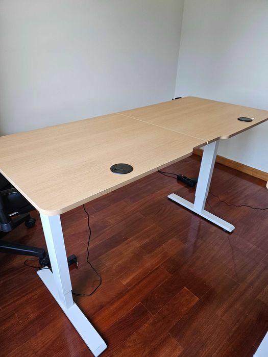 Secretaria Elevatoria e Cadeira Gamer em Excelente Estado