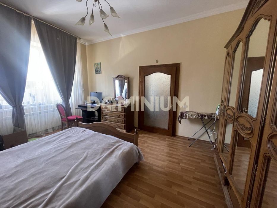 Продається квартира в м. Хуст