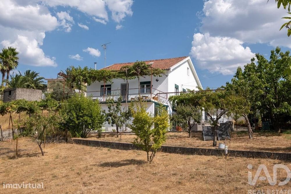 Moradia isolada em Cerdeira e Moura da Serra de 94 m2
