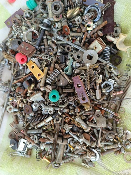 Болти, гайки, шайби