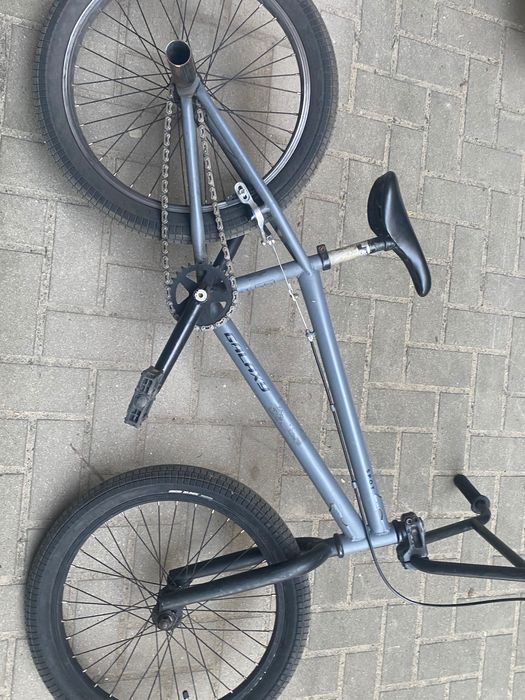 Chce wystawić rower Bmx