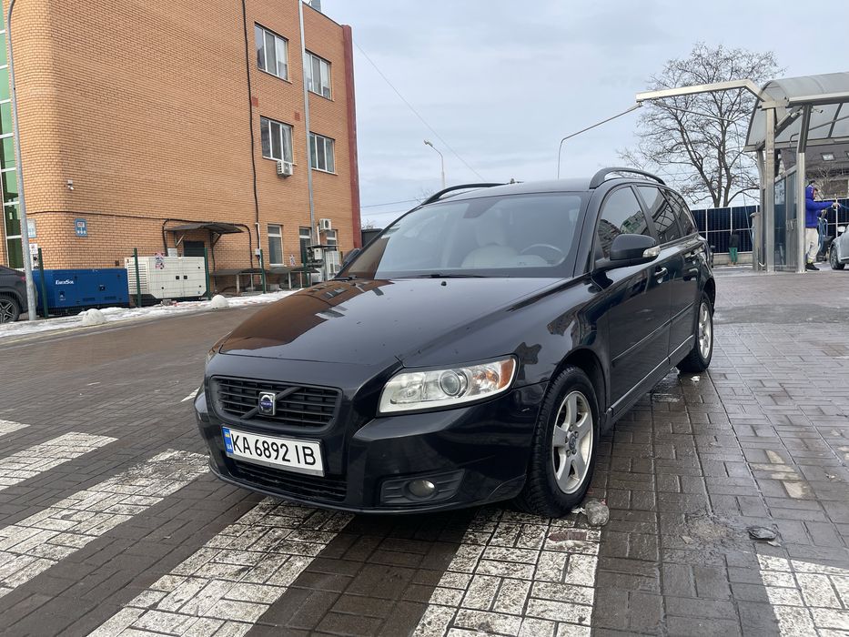 Volvo v50 1.6d 2010 рестайл