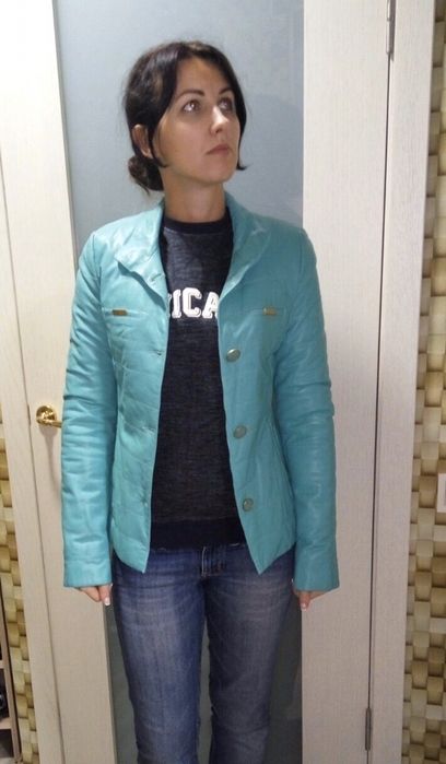 Нова шкіряна куртка з сінтепоном