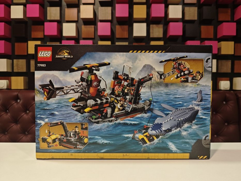 Конструктор LEGO® Jurassic World 77982/77983 Втеча спинозавра