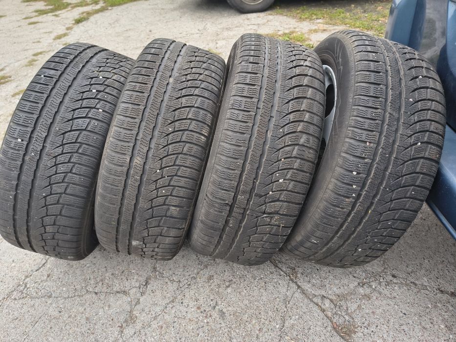 Komplet kół Ford Kuga ! Nokian 235/55/17 !