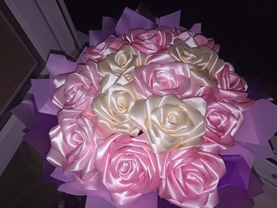 Букет з атласної стрічки