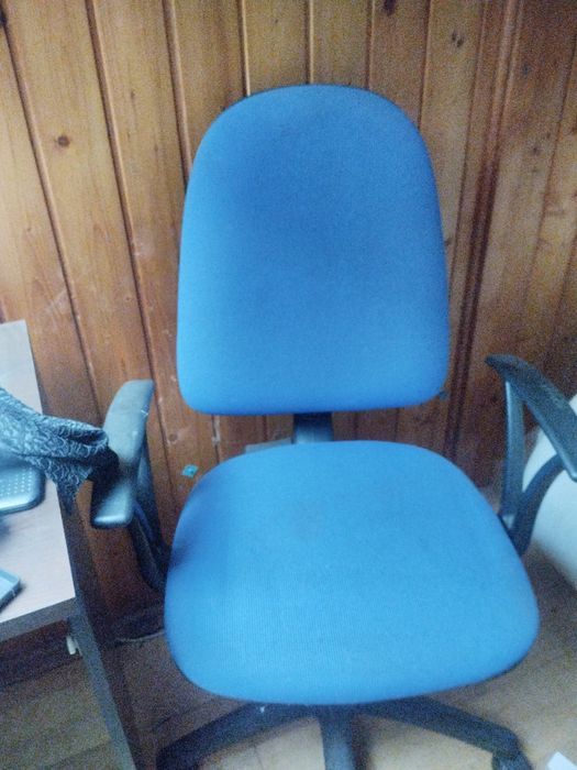 Fotel, krzesło biurowe i