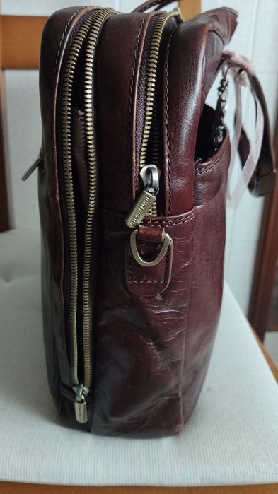 Pasta em Pele Tony Perotti