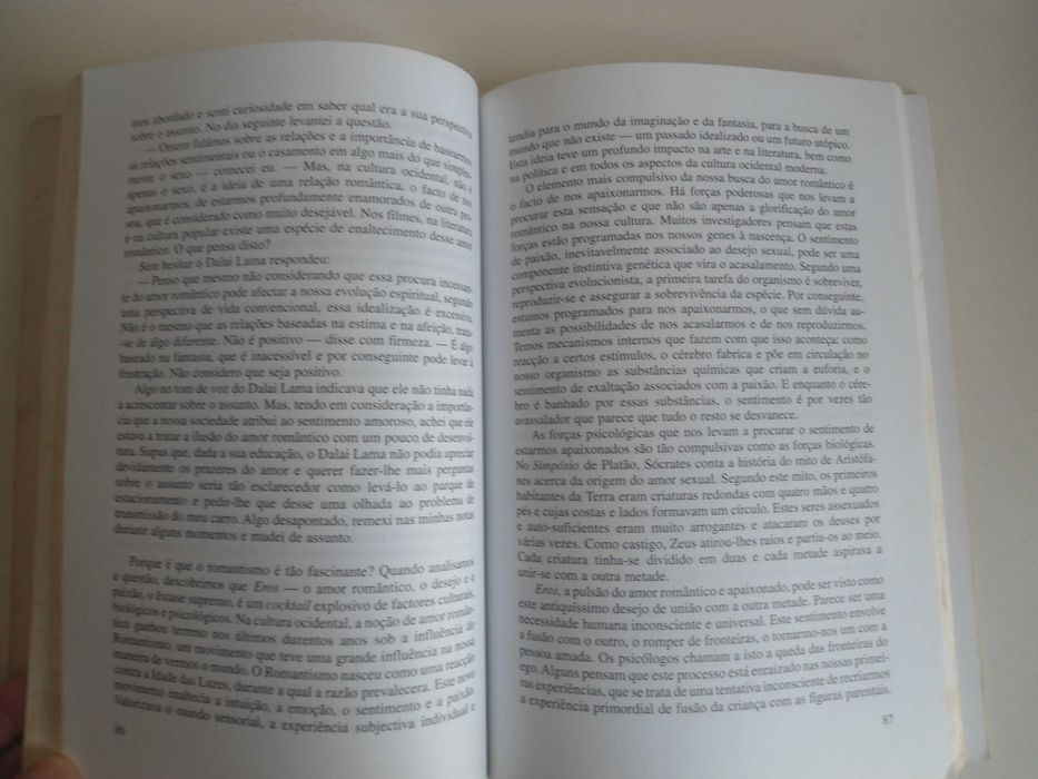 Um Guia para a Vida por Dalai Lama e Howard C. Cutler