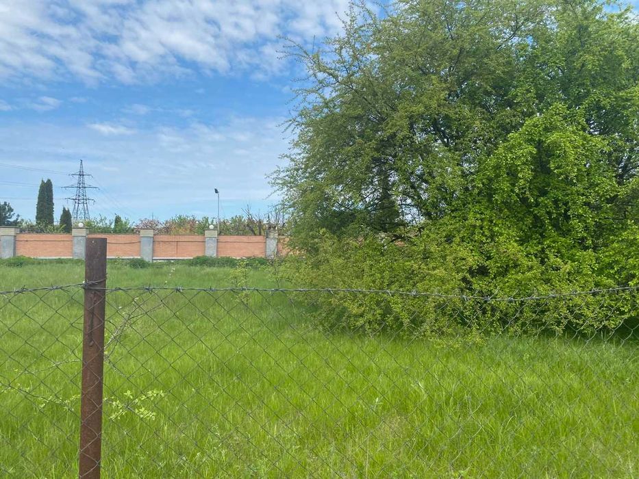 Продам земельну ділянку 32 сот. в Крюківщіни біля Озера