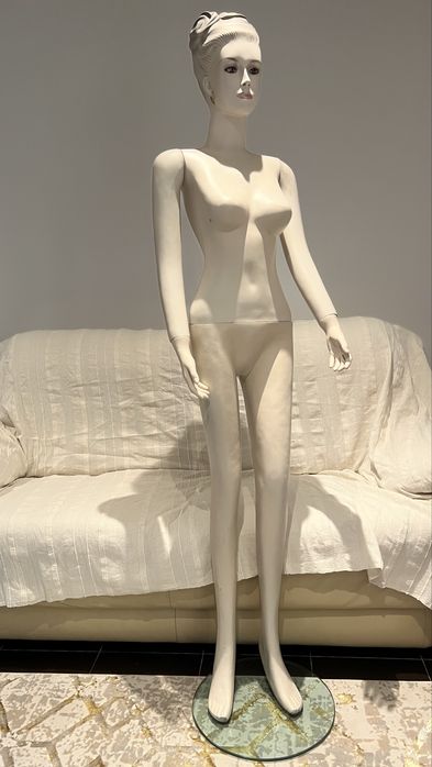 Manequim Feminino 180cm