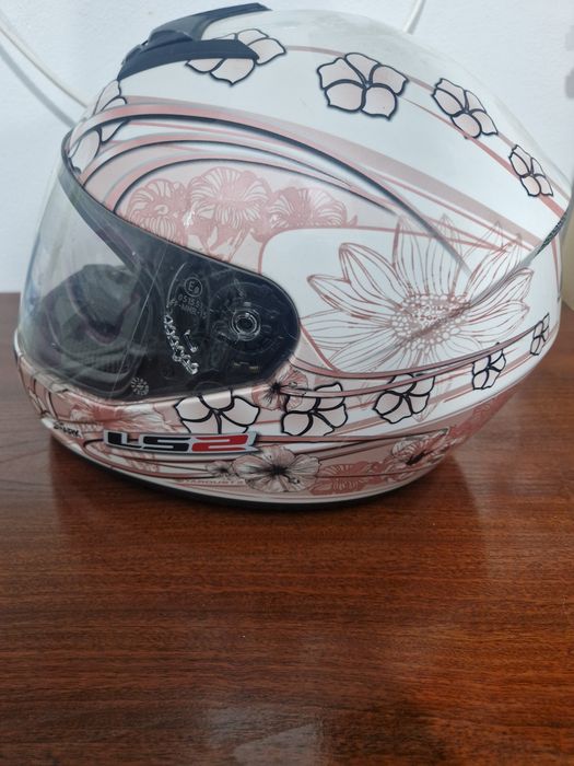 Capacete shark LS2
