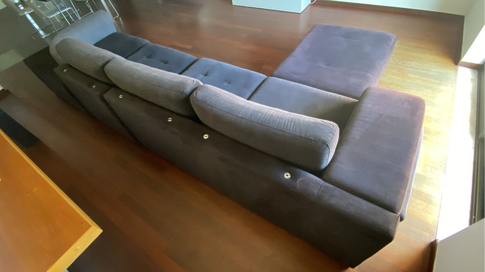Sofá com chaise longue