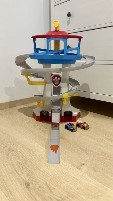 Duza wieza baza ze zjezdzalnia psi patrol adventure rescue way autka