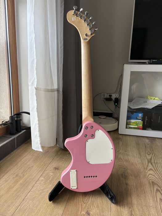 Unikat! Gitara Fernandes ZO-3 Hello Kitty – Full Set z pokrowcem i papierami