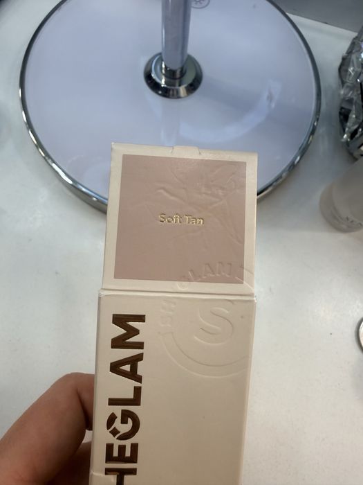 Декоративна косметика в ідеальному  стані