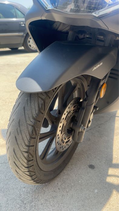 Vendo pcx com 20mil km