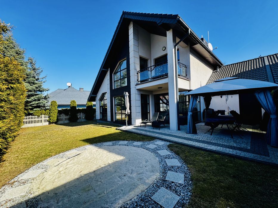 Nowoczesny dom w Wierzchowisku