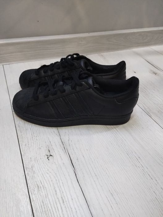 Adidas super star