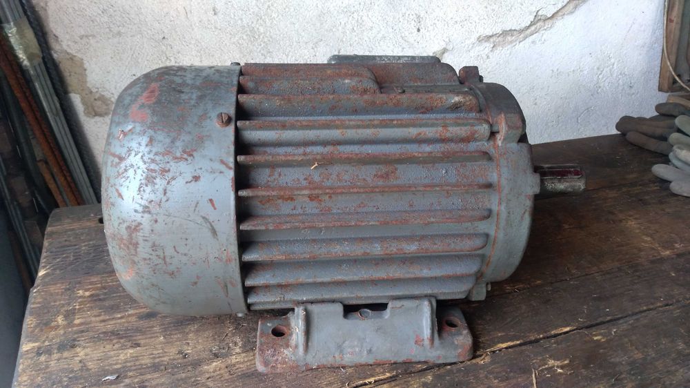 Silnik elektryczny 2,2Kw 1415obr/min stan idealny 380V